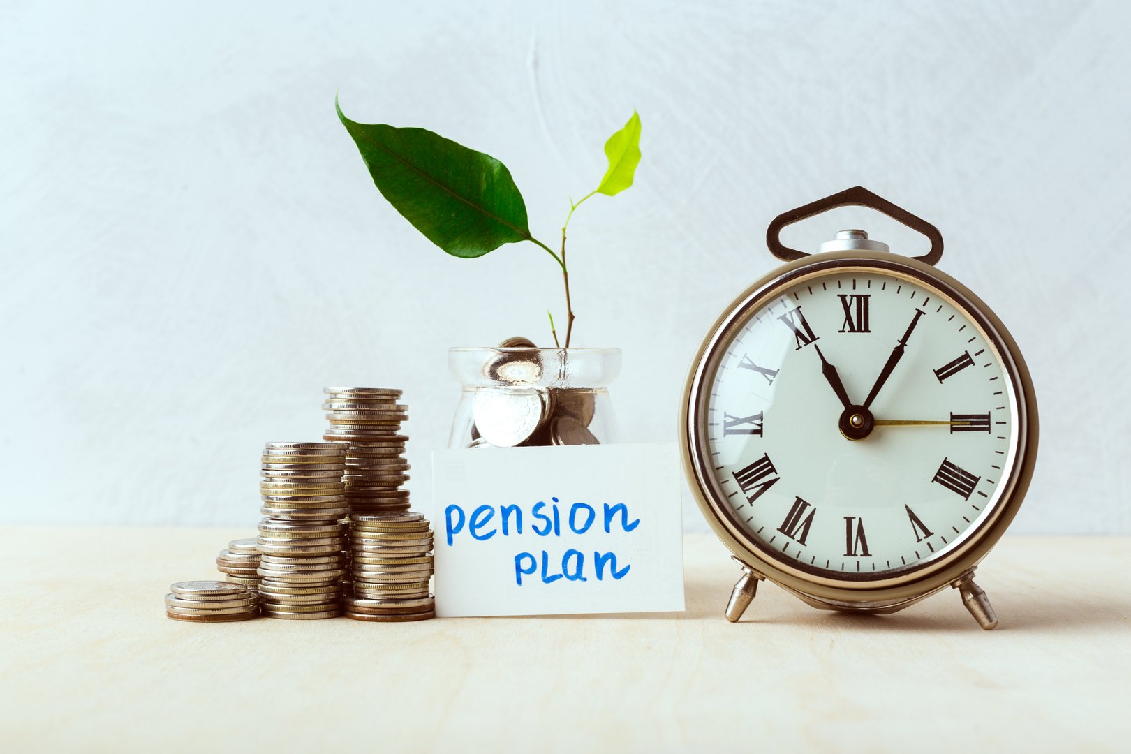 Time is money, table clock with coins